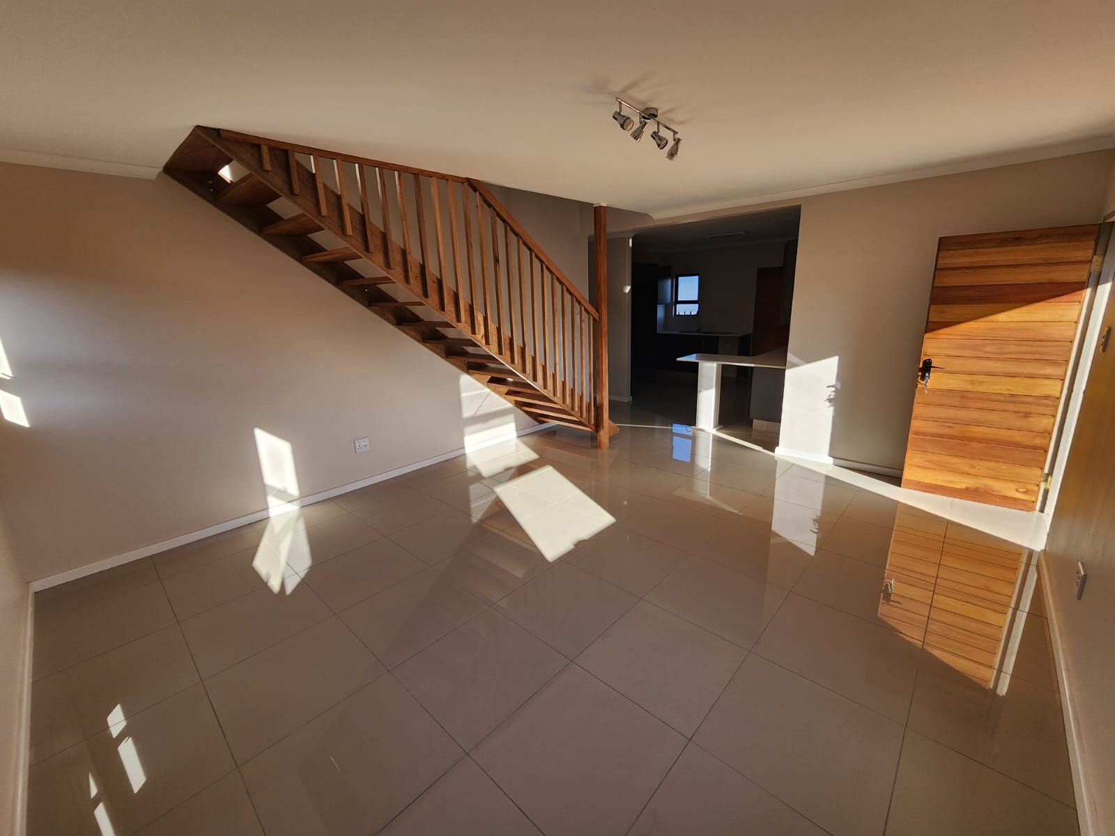 Hawk - 127m2 - 4 bedrooms, 2 bathrooms - platinum hipped - Image 2